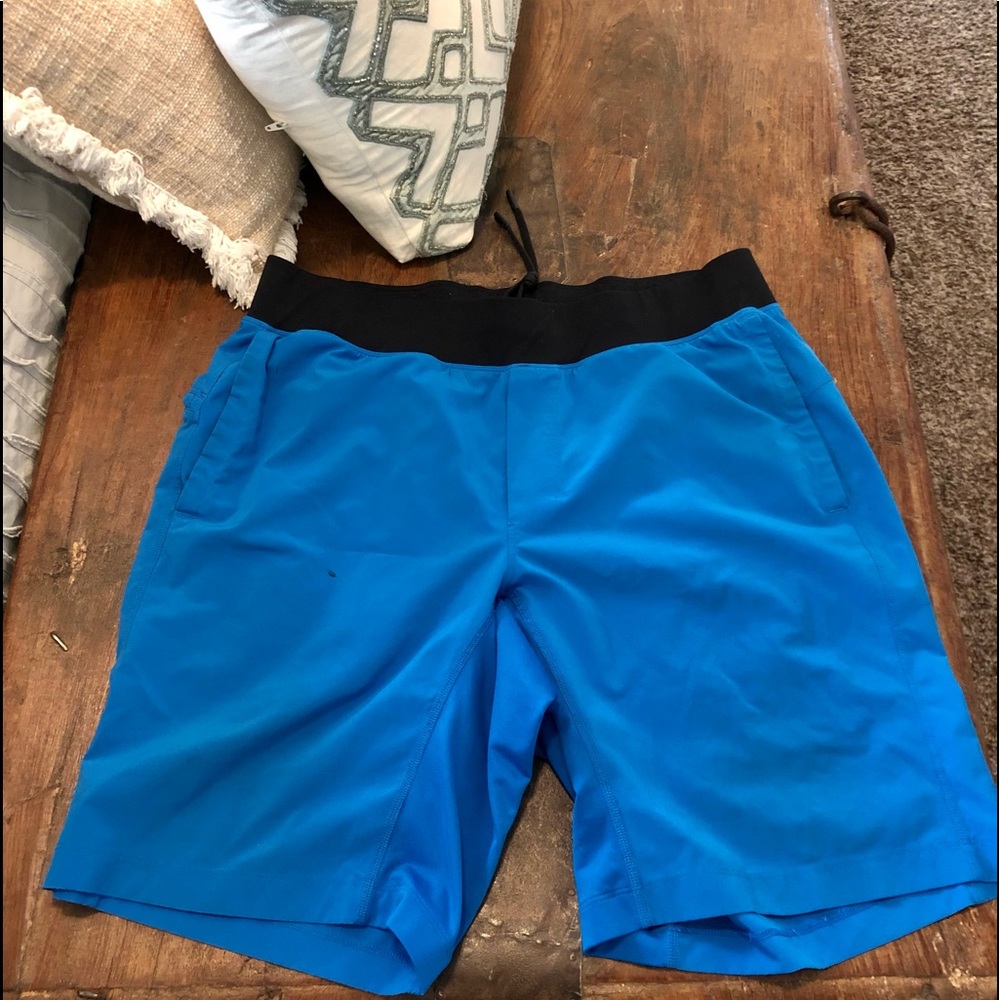 Men’s Lululemon Lineless Workout Shorts